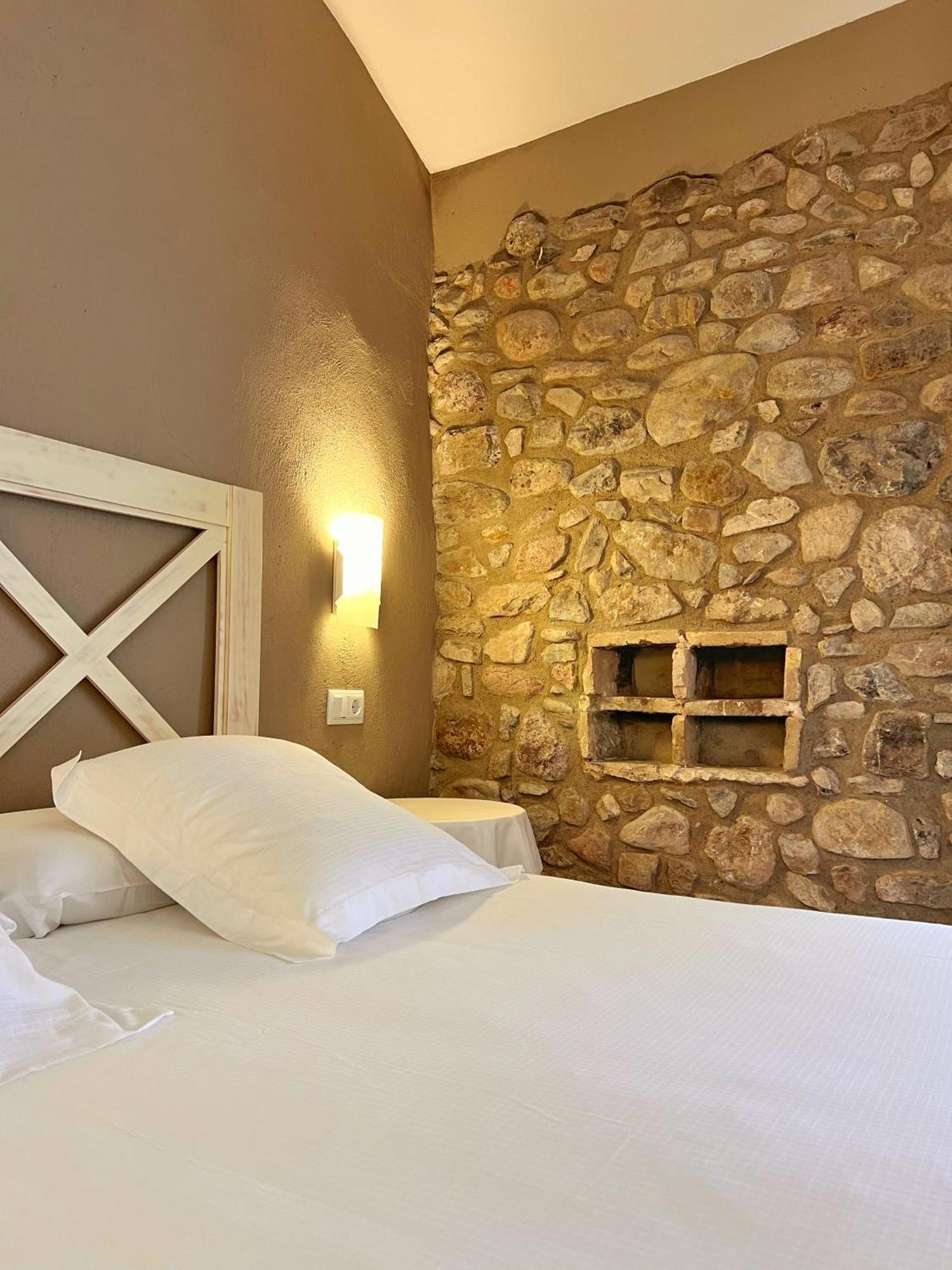 El Castell De La Pobla De Lillet (Adults Only)ヴィラ エクステリア 写真