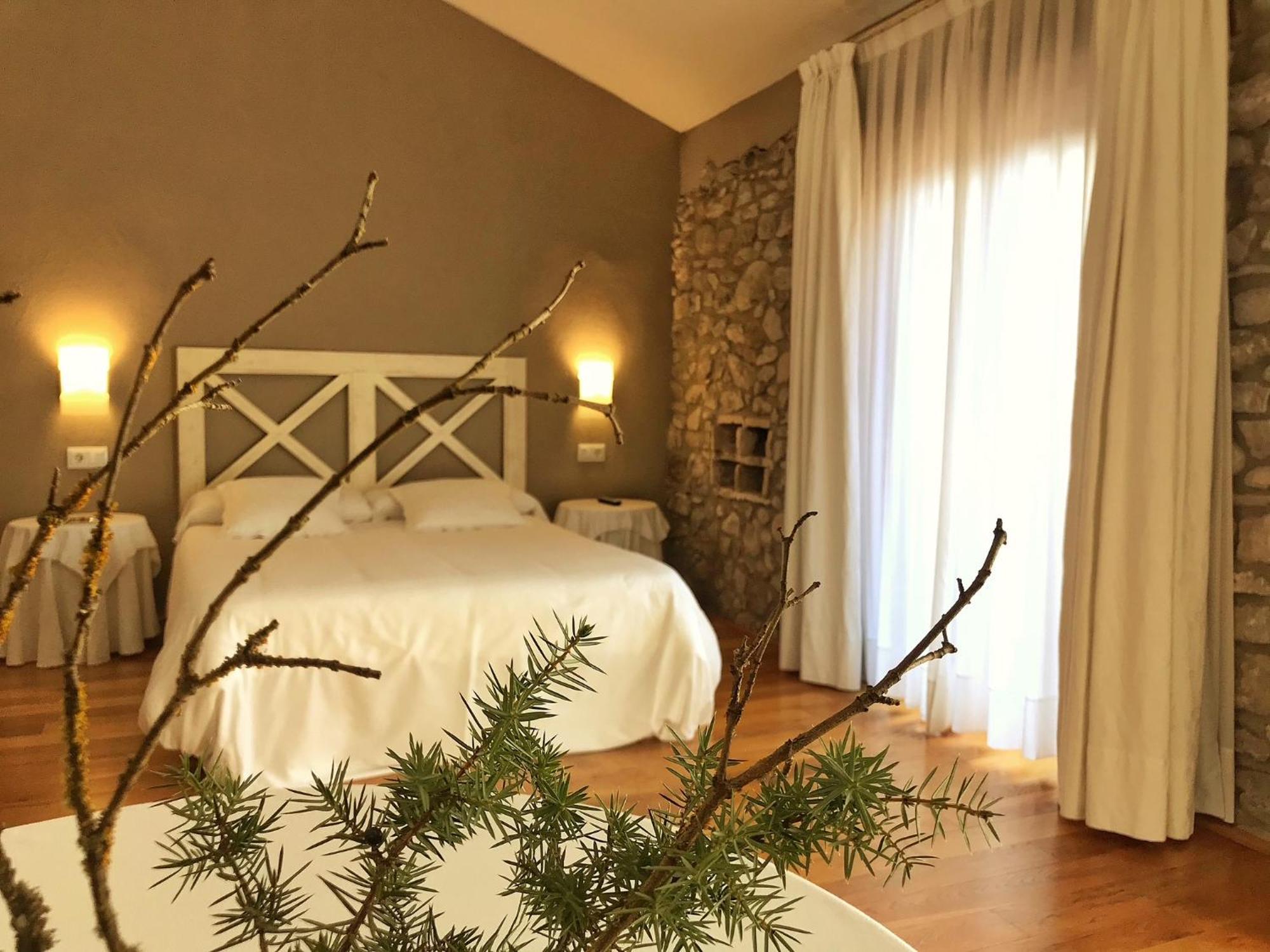 El Castell De La Pobla De Lillet (Adults Only)ヴィラ エクステリア 写真