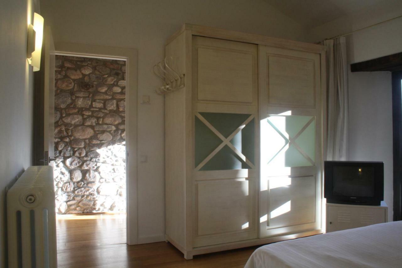 El Castell De La Pobla De Lillet (Adults Only)ヴィラ エクステリア 写真
