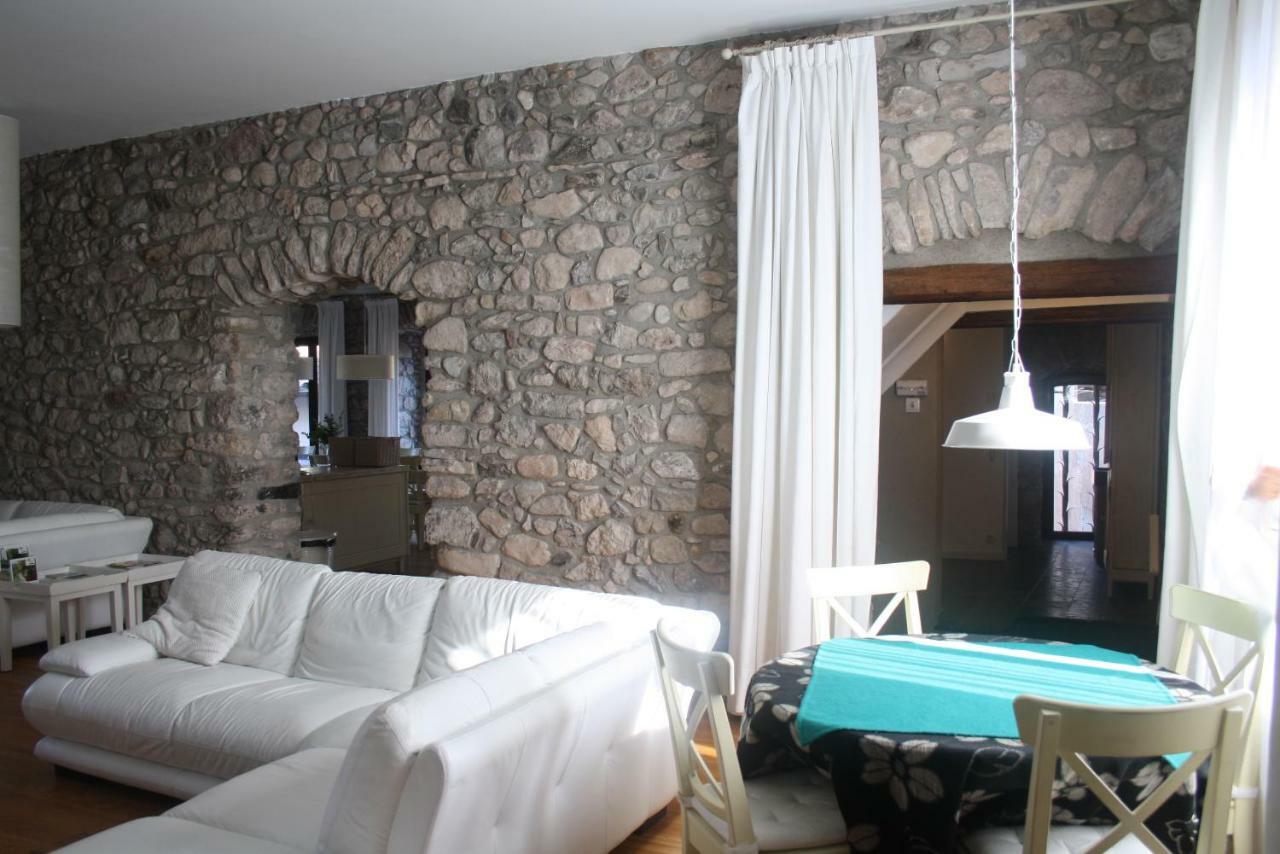 El Castell De La Pobla De Lillet (Adults Only)ヴィラ エクステリア 写真
