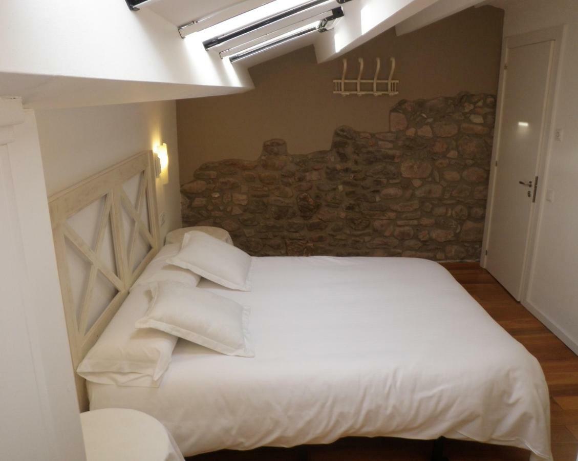 El Castell De La Pobla De Lillet (Adults Only)ヴィラ エクステリア 写真