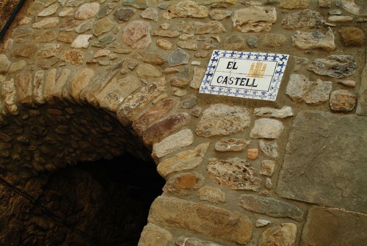 El Castell De La Pobla De Lillet (Adults Only)ヴィラ エクステリア 写真